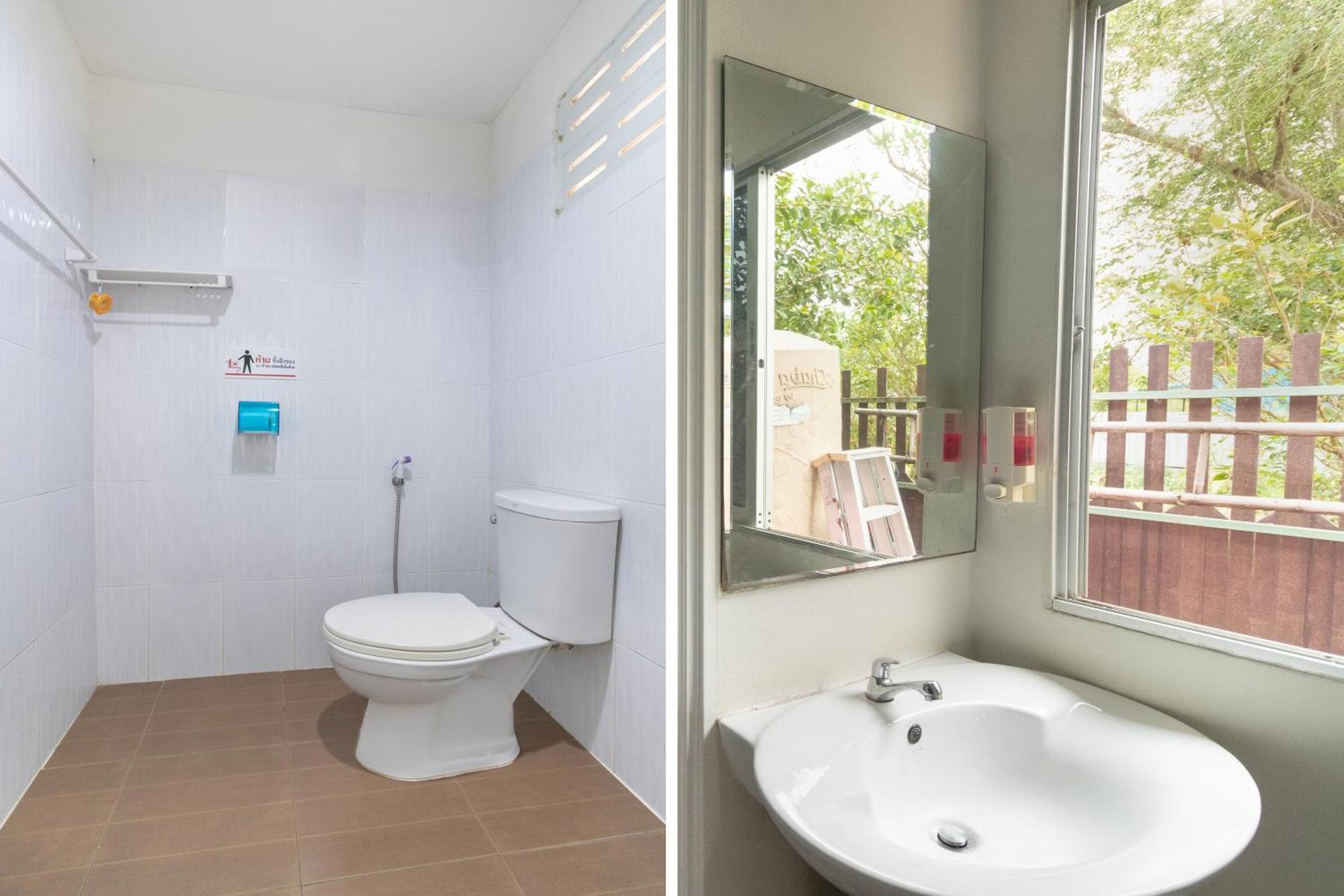 Oyo 644 Pong Pai House Hotell Bangkok Exteriör bild